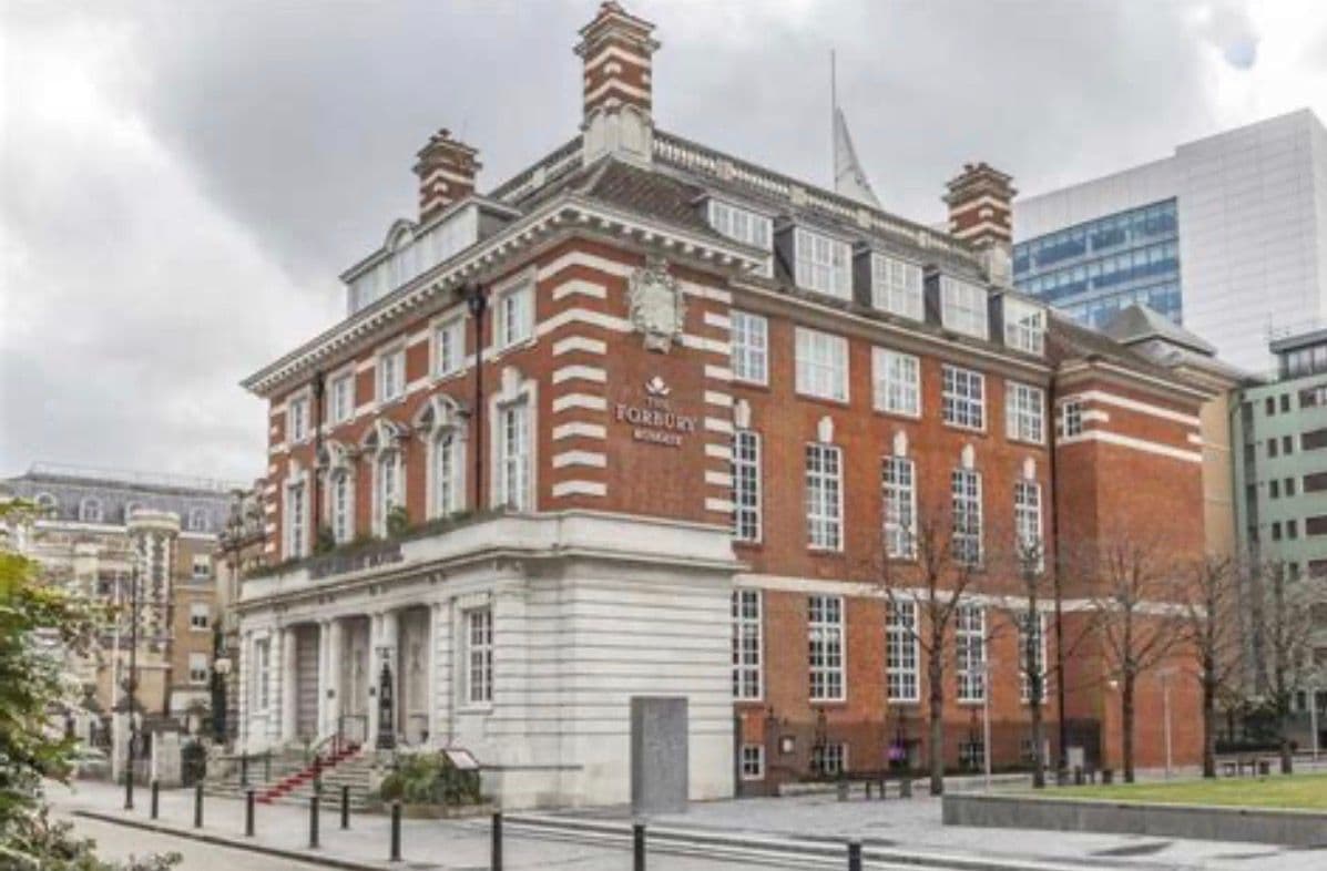 Roseate Hotel Reading - image 5