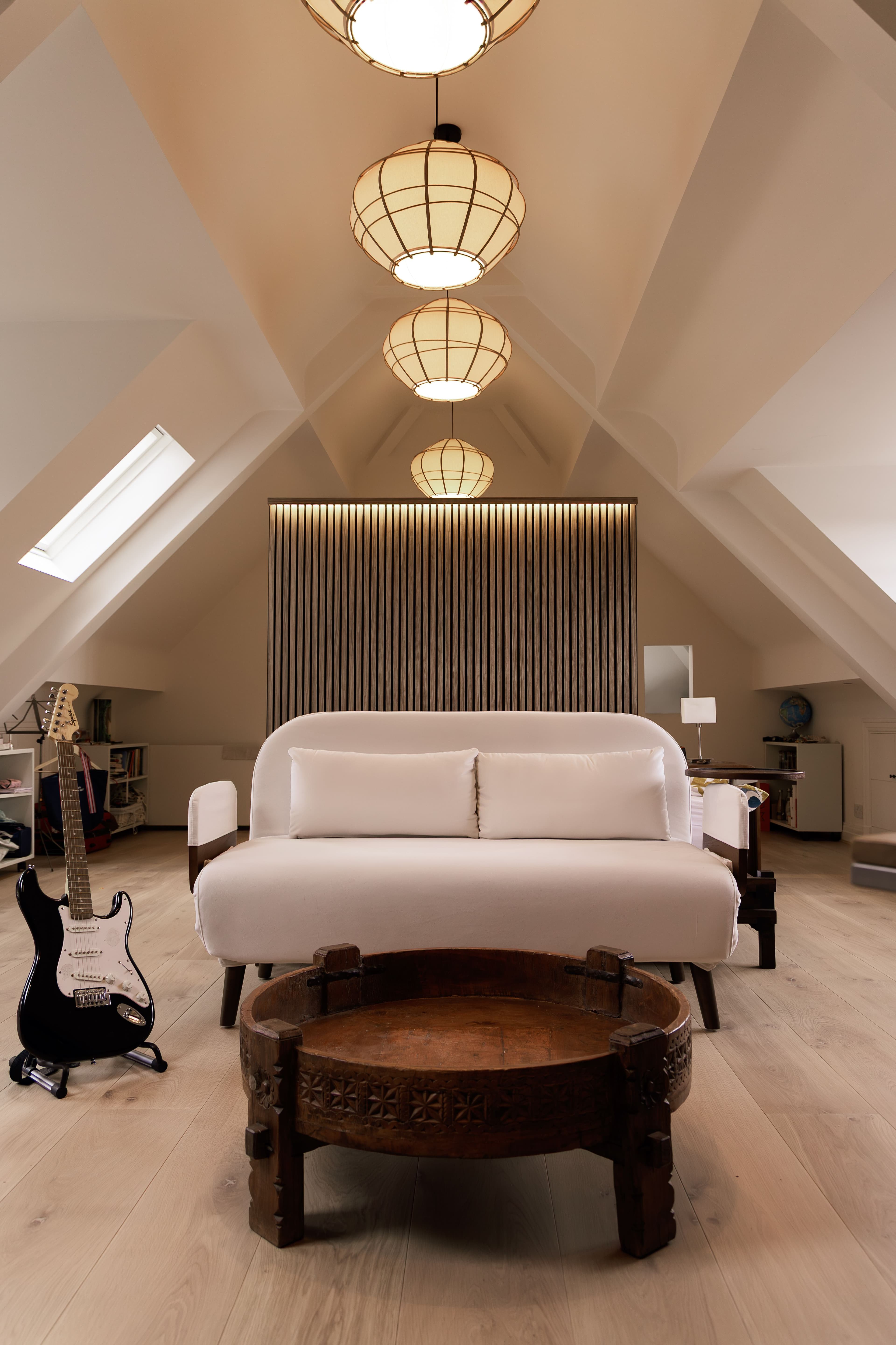 Teenage Girl Bedroom, UK - image 4